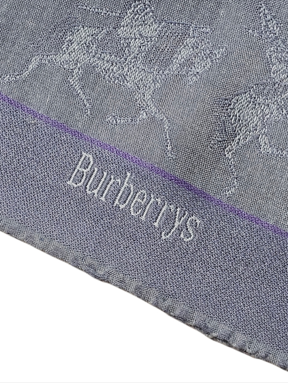 BURBERRY SCARF - Picture 2 of 13